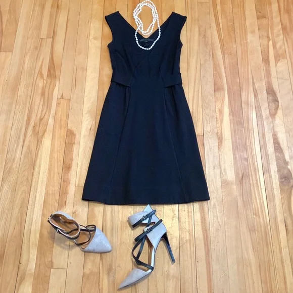 marc jacobs little black dress Marc Jacobs Mini Dress Black Wool Crepe Size 6 Sleeveless Sheath   Celebrity Owned